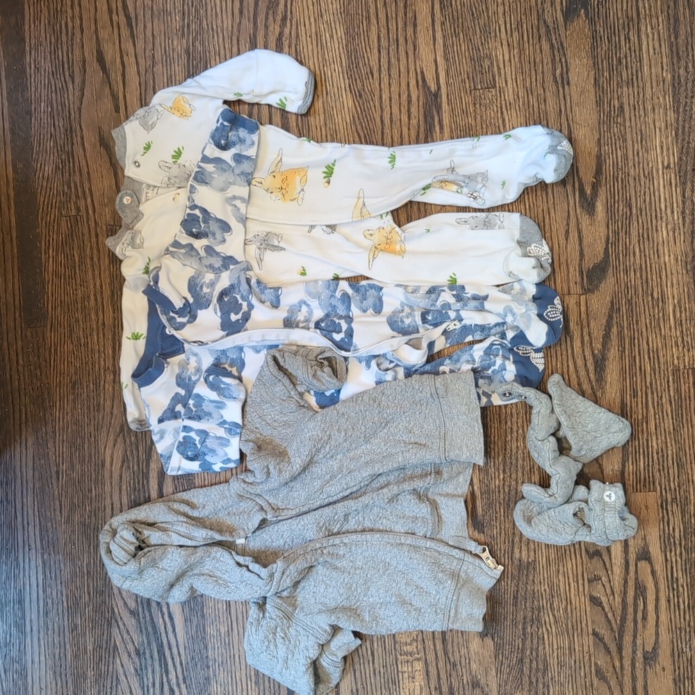 Bundle of Burts Bees 0-3 month items - Baby Hoodie, 2 Footed Pajamas, Booties